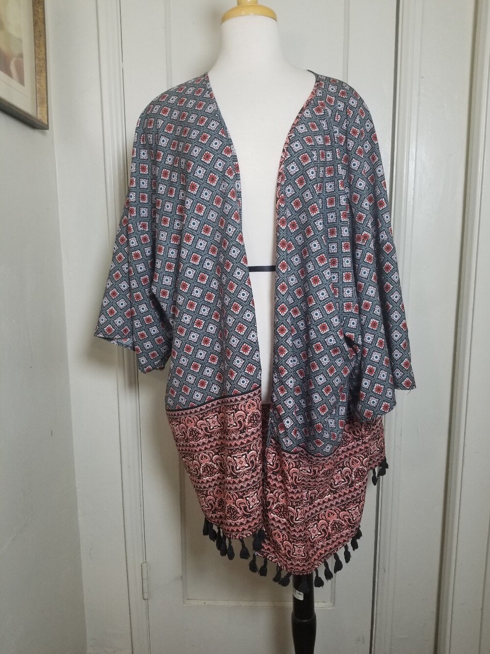 MPH COLLECTION one Size Plus Open Front Kimono Vlack Fringe Edge Floral